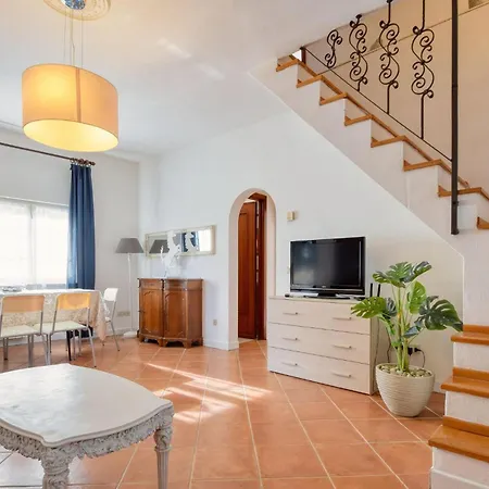 Holiday home Stunning In With Wifi