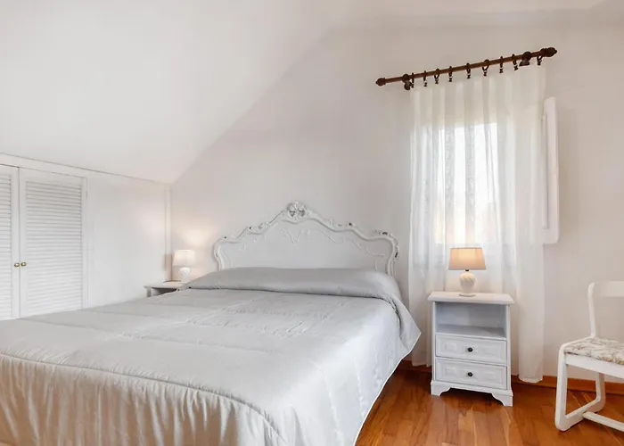 3 Bedroom Lovely In Casa de Férias